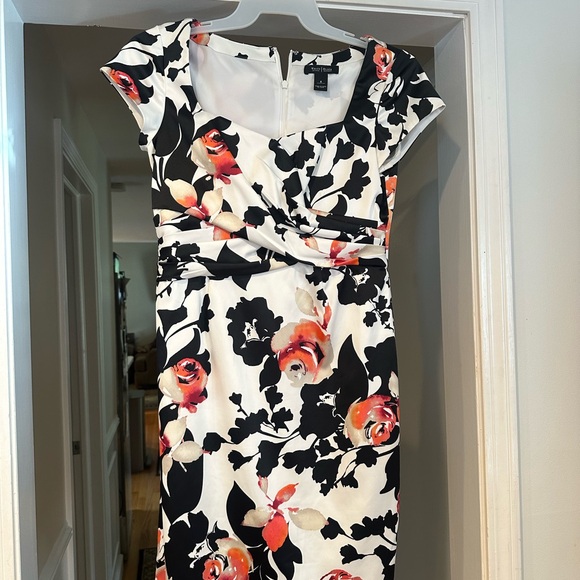 Floral Print Women's Dress - Picture 2 of 3